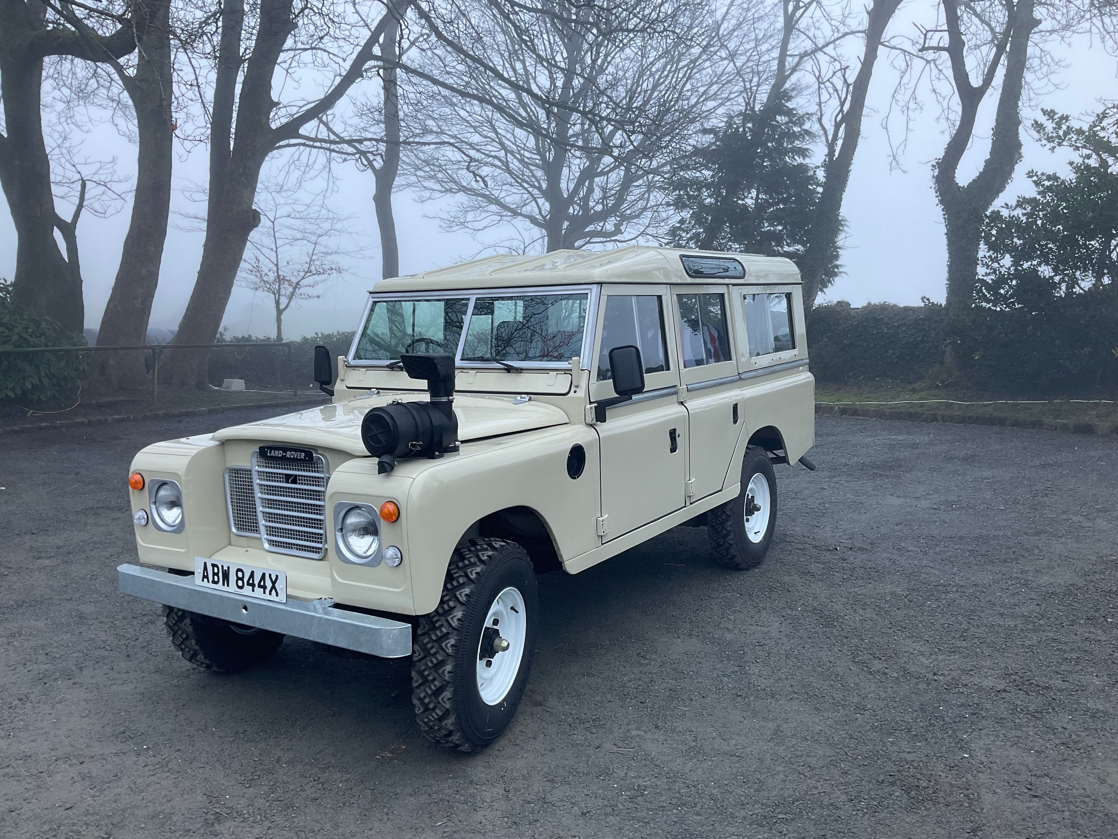 Classic Land Rover for wedding events